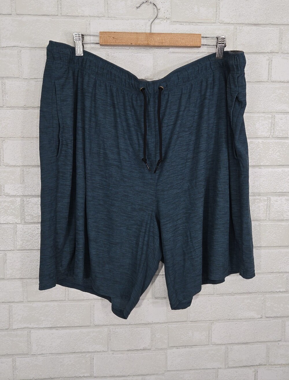 Old Navy Active athletic shorts